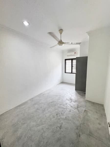 2-storey Terraced House for Sale in Taman Mount Austin (Tebrau) - Yik Tat - Interior - PropertyGuru.com.my