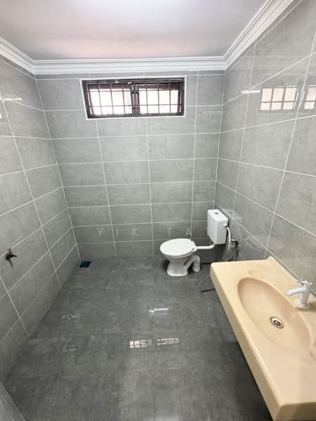 2-storey Terraced House for Sale in Taman Mount Austin (Tebrau) - Yik Tat - Bathroom - PropertyGuru.com.my