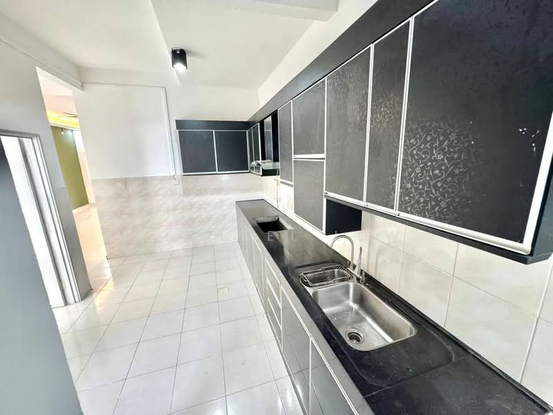 2-storey Terraced House for Sale in Nusa Bayu (Iskandar Puteri (Nusajaya)) - Michael Low - Kitchen - PropertyGuru.com.my