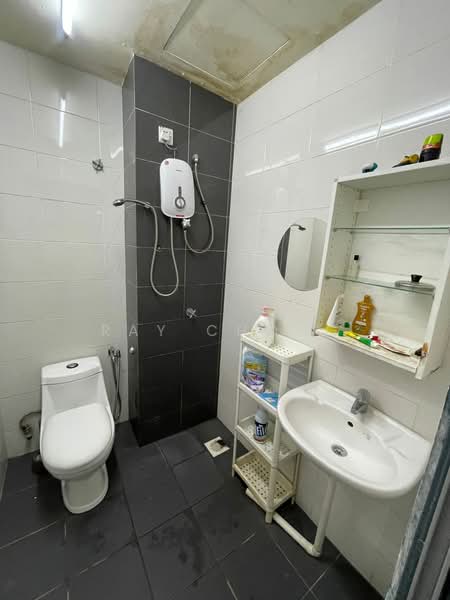 Condominium for Rent at Emerald Residence - Ray Chong - Bathroom - PropertyGuru.com.my