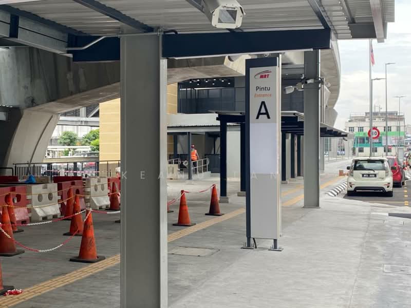 Office for Sale in Kepong Baru (Kepong) - Keanu Tan - Entrance - PropertyGuru.com.my