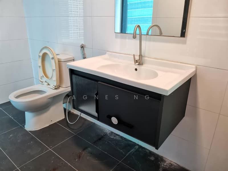 SOHO @ Empire City untuk Untuk Disewa - RM 950 /bulan, Apr 2026 - Bathroom - PropertyGuru.com.my