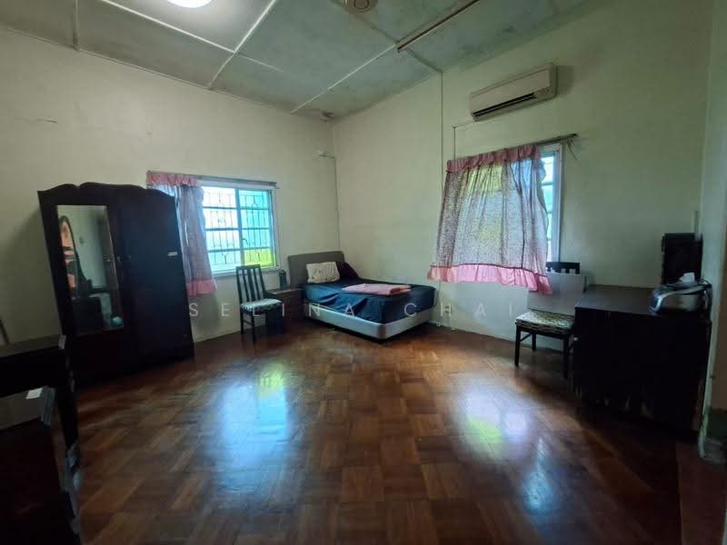 Commercial Bungalow for Sale in Petaling Jaya (Selangor) - Selina Chai - Bedroom - PropertyGuru.com.my