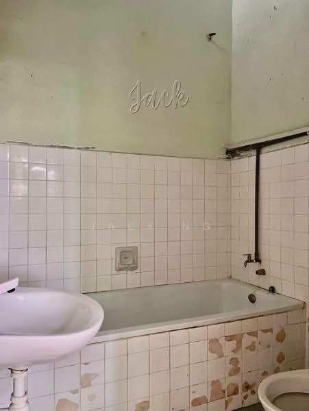 Raja Uda untuk Untuk Dijual - RM 699,999, Mac 2026 - Bathroom - PropertyGuru.com.my