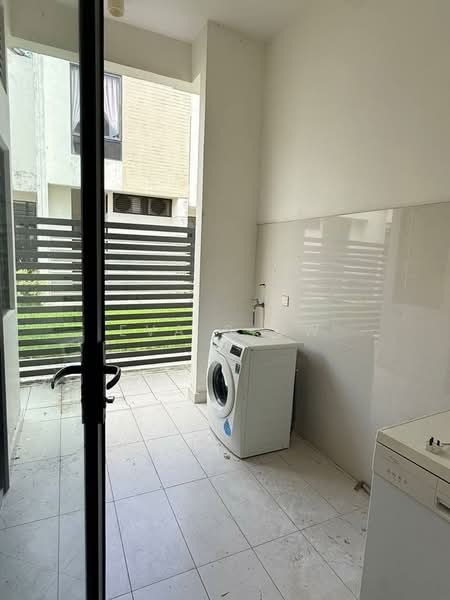 2-storey Terraced House for Sale in Medini (Iskandar Puteri (Nusajaya)) - Eva Siow - Balcony - PropertyGuru.com.my