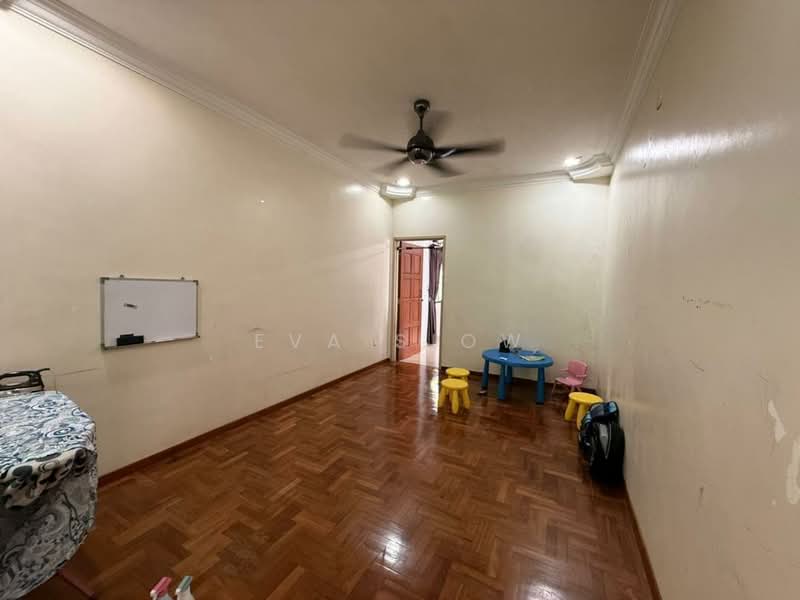 Semi-Detached House for Sale in Taman Impian Emas (Skudai) - Eva Siow - Living Room - PropertyGuru.com.my