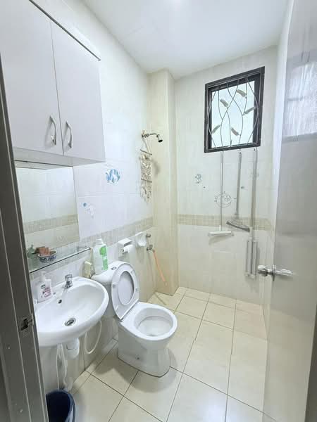 Cluster House for Sale in Taman Seri Austin (Tebrau) - Jack Ting - Bathroom - PropertyGuru.com.my