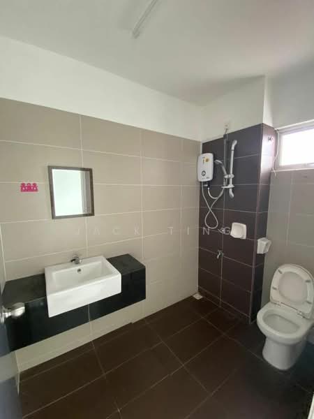 2-storey Terraced House for Sale in Johor Bahru (Johor) - Jack Ting - Bathroom - PropertyGuru.com.my