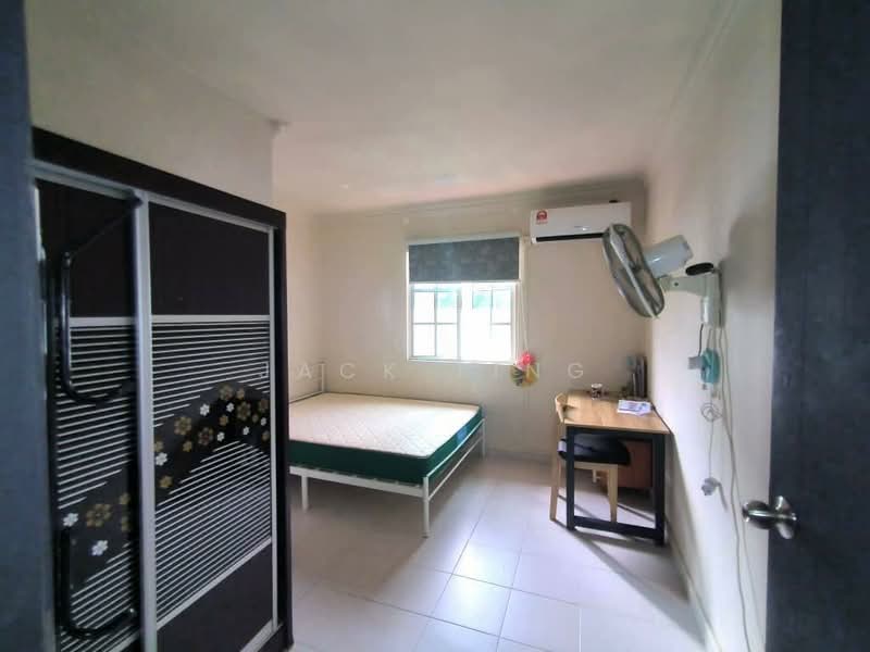 2-storey Terraced House for Sale in Taman Scientex Pasir Gudang (Pasir Gudang) - Jack Ting - Bedroom - PropertyGuru.com.my