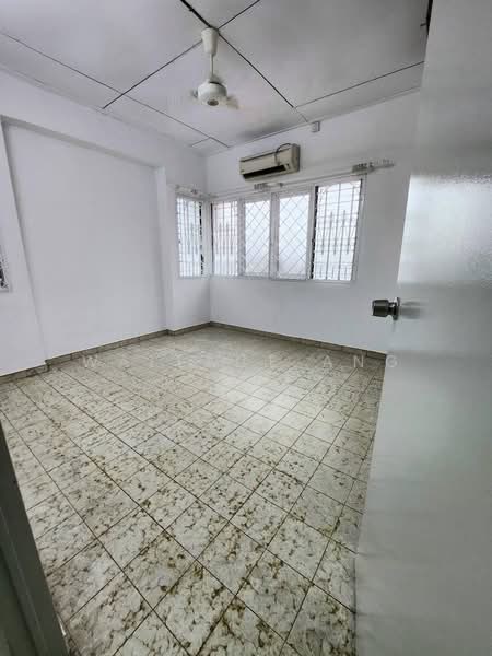 Semi-Detached House for Sale in Taman Pelangi (Johor Bahru) - Wallace Ang - Interior - PropertyGuru.com.my