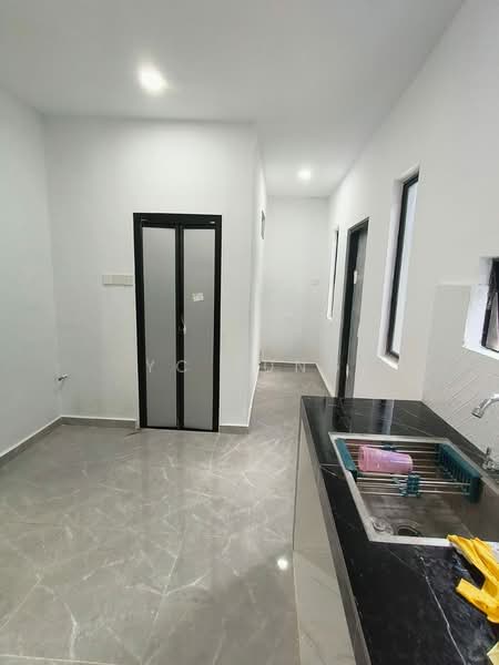 2-storey Terraced House for Sale in Taman Bukit Mutiara (Tebrau) - YC Fung - Kitchen - PropertyGuru.com.my