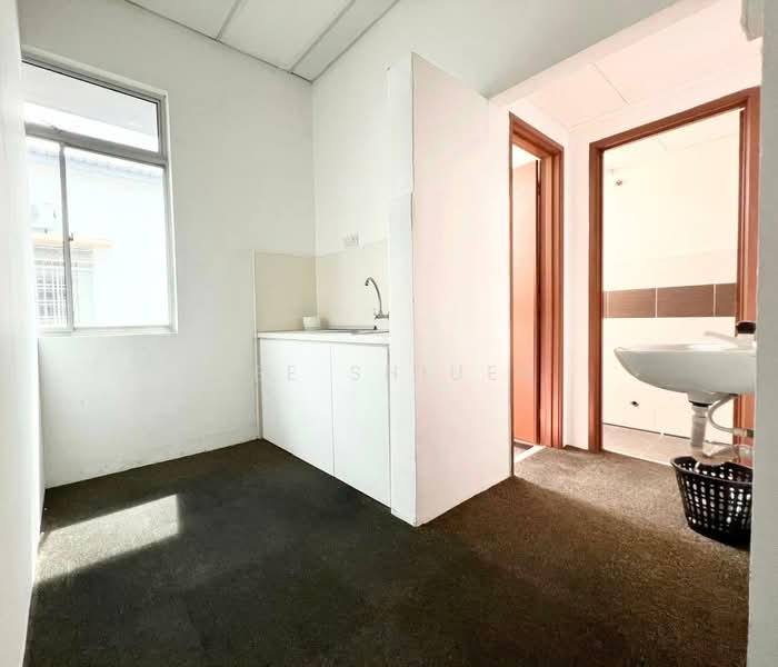 Taman Seri Austin untuk Untuk Disewa - RM 2,500 /bulan, Mac 2026 - Interior - PropertyGuru.com.my