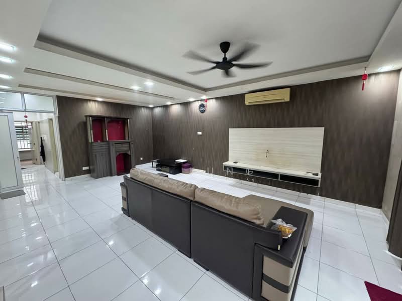 Rumah Teres 2 Tingkat untuk Dijual di Bandar Dato Onn (Tebrau) - YC Fung - Living Room - PropertyGuru.com.my