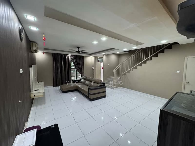 Rumah Teres 2 Tingkat untuk Dijual di Bandar Dato Onn (Tebrau) - YC Fung - Living Room - PropertyGuru.com.my