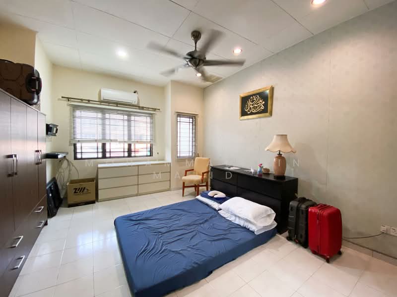 2-storey Terraced House for Sale in Bandar Bukit Tinggi (Klang) - Mohammad Din Majid - Bedroom - PropertyGuru.com.my