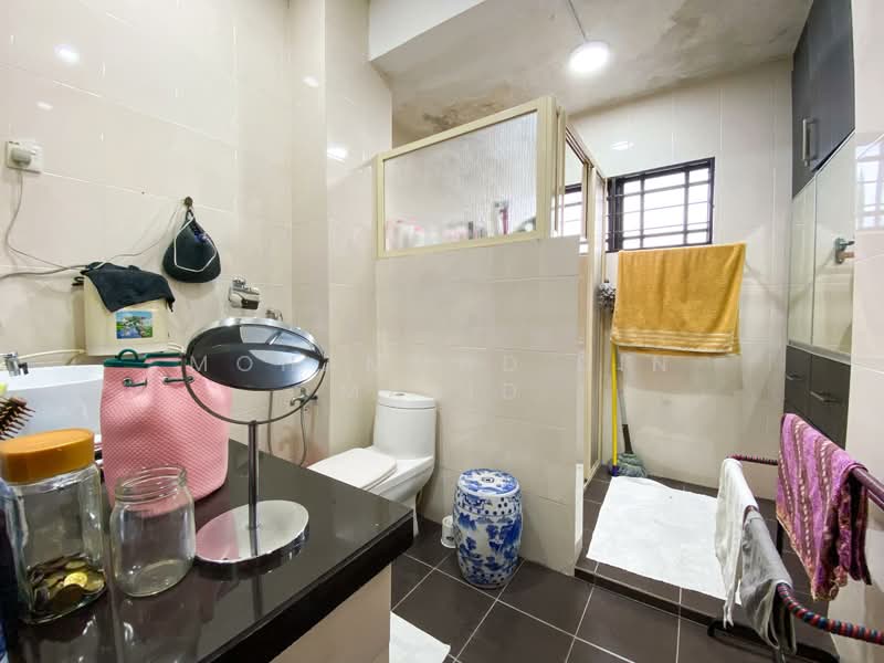 2-storey Terraced House for Sale in Bandar Bukit Tinggi (Klang) - Mohammad Din Majid - Bathroom - PropertyGuru.com.my