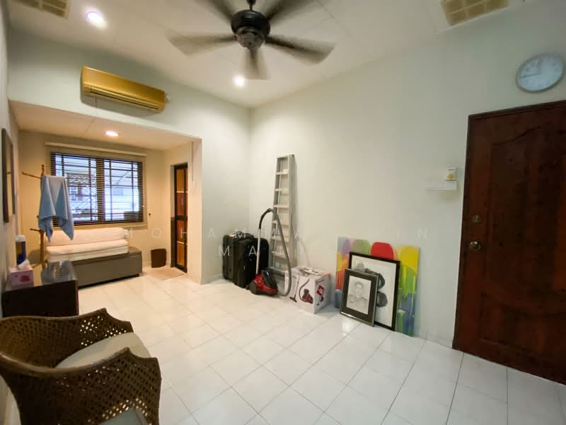 2-storey Terraced House for Sale in Bandar Bukit Tinggi (Klang) - Mohammad Din Majid - Living Room - PropertyGuru.com.my