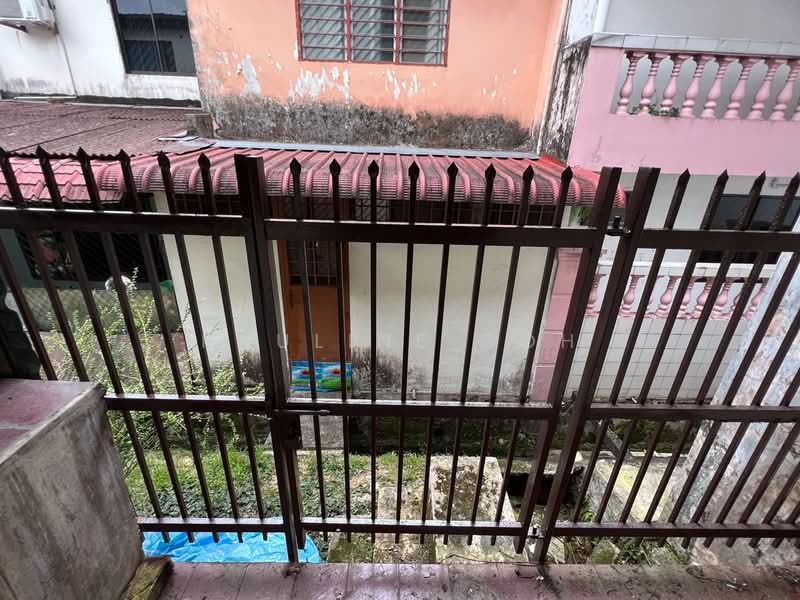 2-storey Terraced House for Sale in Taman Damai Jaya (Skudai) - Pauline Goh - Exterior - PropertyGuru.com.my