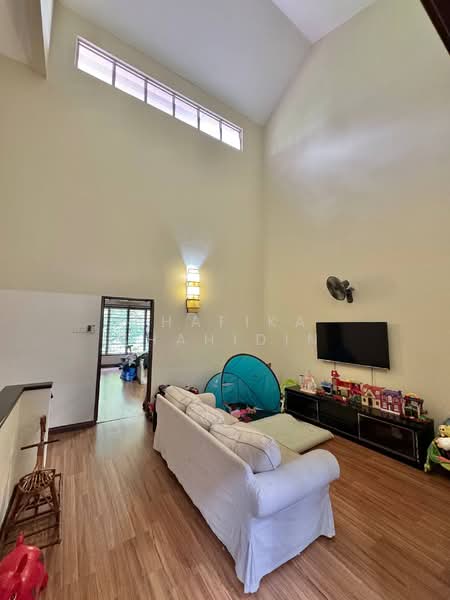 2-storey Terraced House for Sale in Denai Alam (Shah Alam) - Shafika Shahidin - Living Room - PropertyGuru.com.my