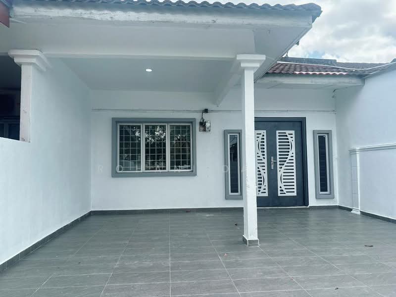 1-storey Terraced House for Sale in Semenyih (Selangor) - Rohani Daud - Exterior - PropertyGuru.com.my