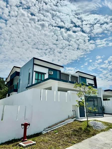 Rumah Berkembar untuk Dijual di Dengkil (Selangor) - Abdul Qadir - Exterior - PropertyGuru.com.my