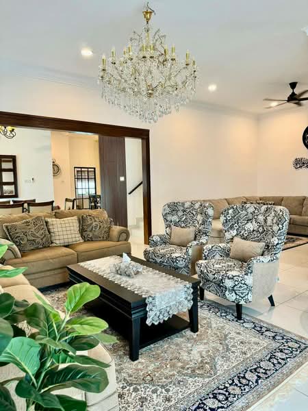 Rumah Berkembar untuk Dijual di Dengkil (Selangor) - Abdul Qadir - Living Room - PropertyGuru.com.my
