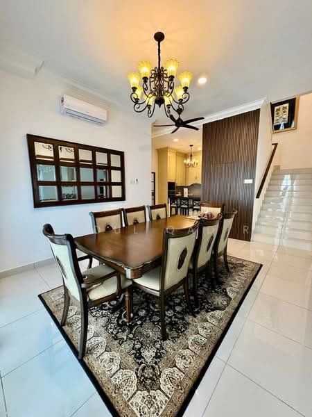 Rumah Berkembar untuk Dijual di Dengkil (Selangor) - Abdul Qadir - Dining Room - PropertyGuru.com.my