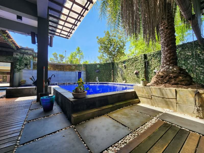 2-storey Terraced House for Sale in Bukit Jelutong (Shah Alam) - Mohammad Din Majid - Exterior - PropertyGuru.com.my