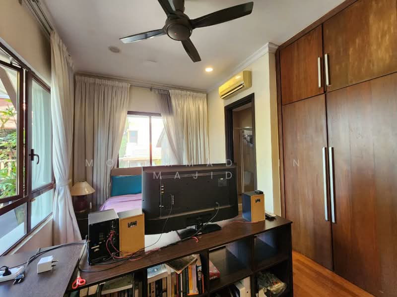 2-storey Terraced House for Sale in Bukit Jelutong (Shah Alam) - Mohammad Din Majid - Bedroom - PropertyGuru.com.my