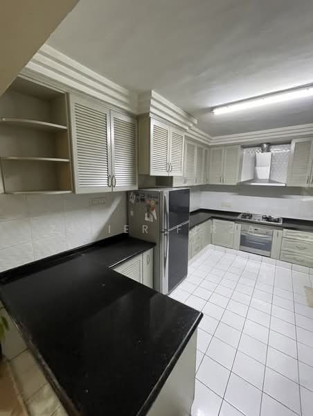 Condominium for Sale at Fraser Towers - Zahier Firza - Kitchen - PropertyGuru.com.my