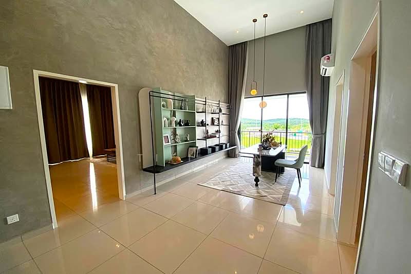 Seremban 2 Storey Show House Corner / End Lot Option with Fully Furnished Bandar Enstek Labu Sepang untuk Untuk Dijual - RM 467,000, Apr 2026 - Dining Room - PropertyGuru.com.my