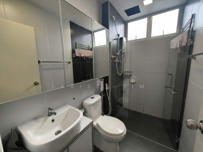 Service Residence for Sale at Larkin Heights - Larissa Sim - Bathroom - PropertyGuru.com.my