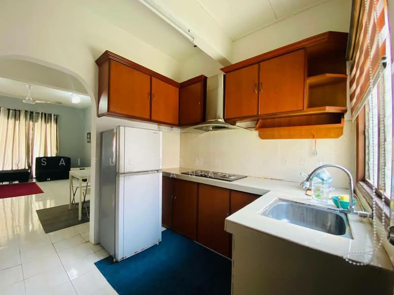 2-storey Terraced House for Sale in Bandar Saujana Putra (Tanjong Duabelas) - Saiful Bahri Abdul Manan - Kitchen - PropertyGuru.com.my