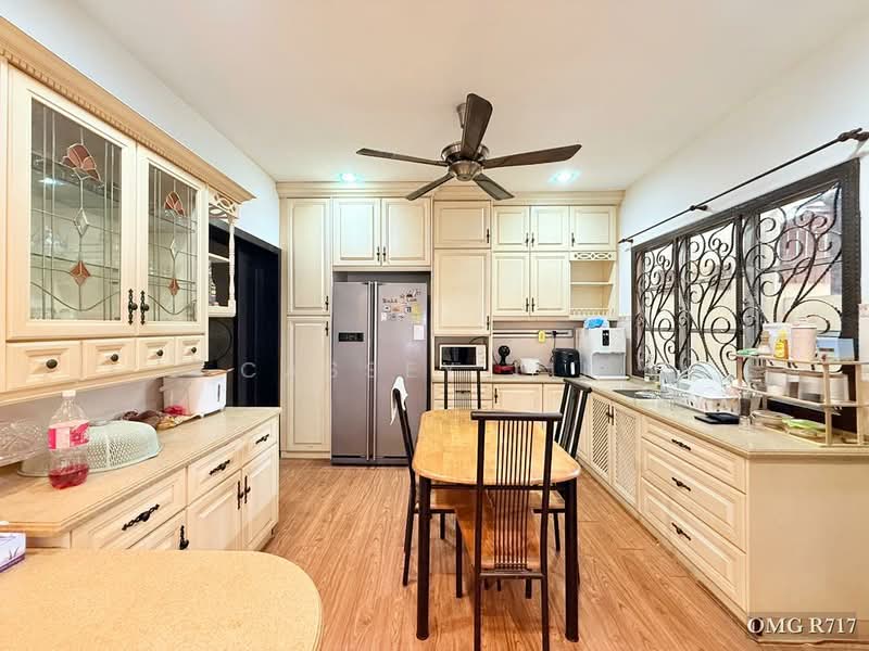 Rumah Berkembar untuk Dijual di Setia Alam (Selangor) - Cassey Lim - Kitchen - PropertyGuru.com.my