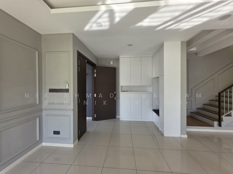 2-storey Terraced House for Rent in U12, Taman Cahaya Alam (Shah Alam) - Nik Ahmad Muazzam Bin Nik Mazlan - Entrance - PropertyGuru.com.my