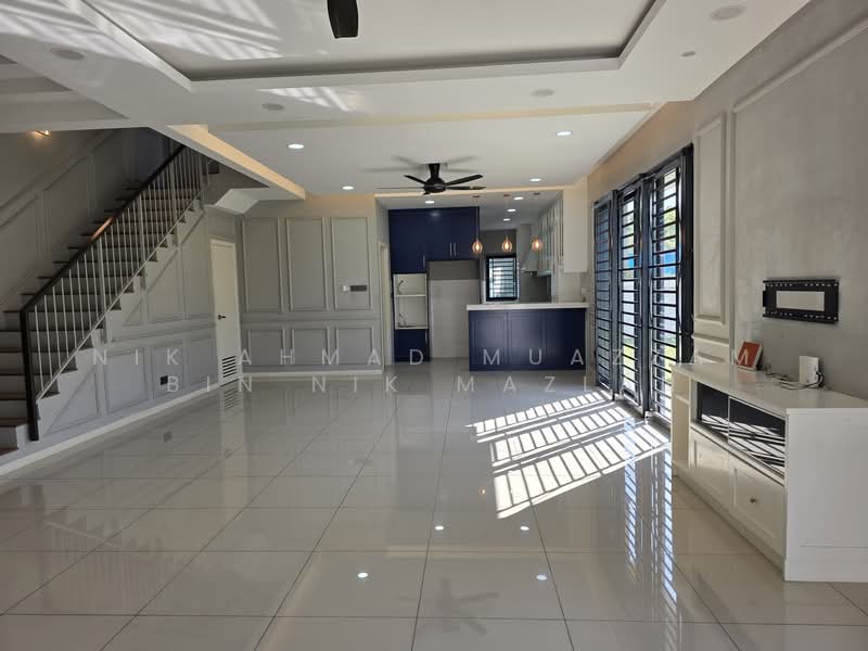 2-storey Terraced House for Rent in U12, Taman Cahaya Alam (Shah Alam) - Nik Ahmad Muazzam Bin Nik Mazlan - Living Room - PropertyGuru.com.my