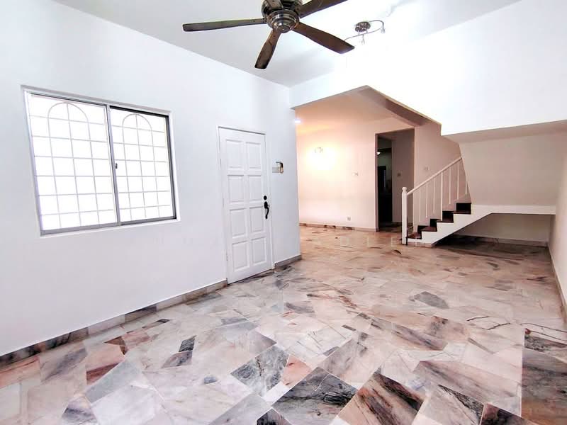 2-storey Terraced House for Sale in Bandar Baru Bangi (Selangor) - Ahmad Fadlee - Living Room - PropertyGuru.com.my