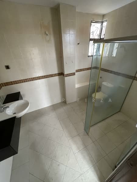 Semi-Detached House for Sale in Ampang (Selangor) - Zahier Firza - Bathroom - PropertyGuru.com.my