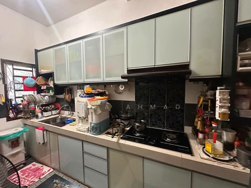 Semi-Detached House for Sale in Taman Indah Puteri (Sepang) - Zilla Ahmad - Kitchen - PropertyGuru.com.my