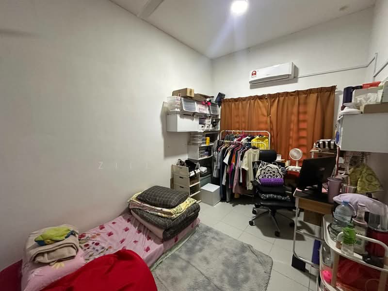 Semi-Detached House for Sale in Taman Indah Puteri (Sepang) - Zilla Ahmad - Bedroom - PropertyGuru.com.my