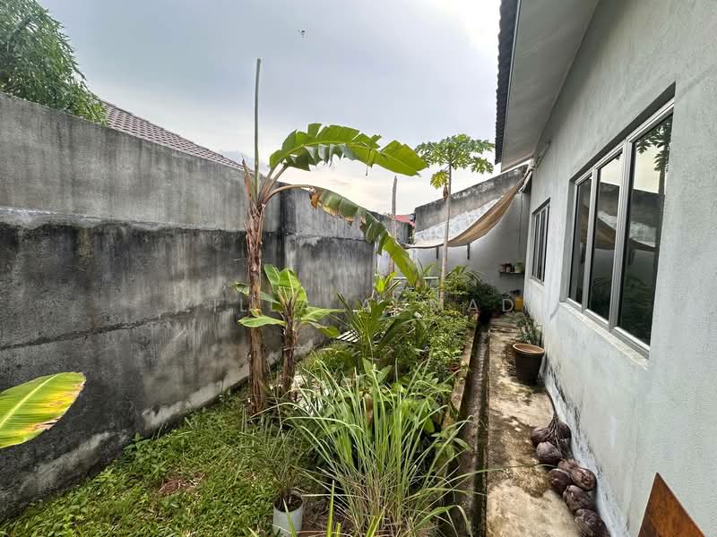 Semi-Detached House for Sale in Taman Indah Puteri (Sepang) - Zilla Ahmad - Exterior - PropertyGuru.com.my