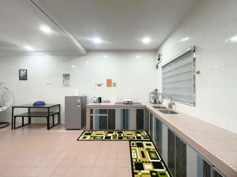 2-storey Terraced House for Sale in Klang (Selangor) - Amirul Nasyriq - Kitchen - PropertyGuru.com.my