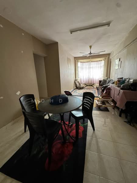 Apartment for Sale at Vista Seri Alam - Mohd Faez - Living Room - PropertyGuru.com.my