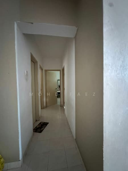 Apartment for Sale at Vista Seri Alam - Mohd Faez - Corridor - PropertyGuru.com.my