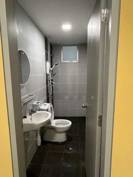 Apartment for Rent at Idaman Melur @ Cybersouth - Zai Muda - Bathroom - PropertyGuru.com.my