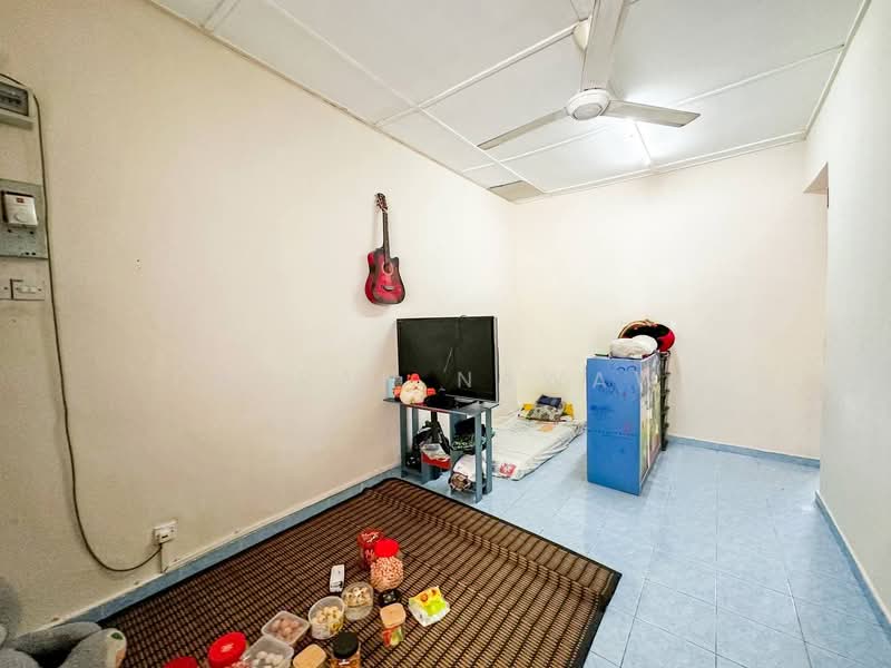1-storey Terraced House for Sale in Taman Bukit Kuchai (Bandar Kinrara) - Fauran Nawawi - PropertyGuru.com.my
