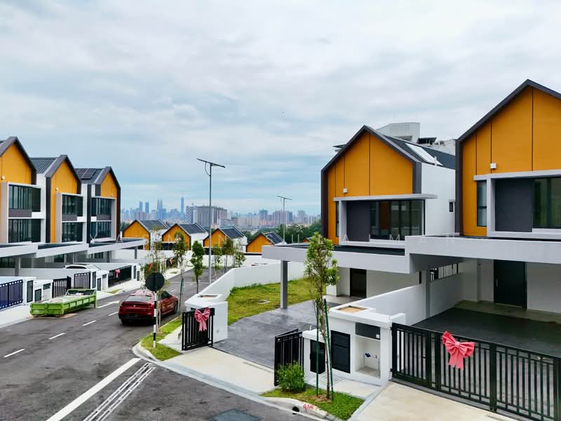 3-storey Terraced House for Sale in Ampang (Selangor) - Yasmin Sulaiman - Exterior - PropertyGuru.com.my