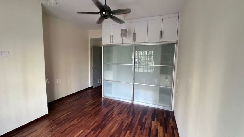 Condominium for Sale at Paradesa Tropica - Adi Zulkarnaen - Bedroom - PropertyGuru.com.my