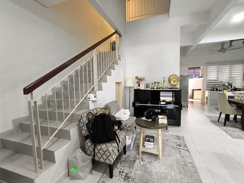 Taman Kantan Permata untuk Untuk Dijual - RM 770,000, Apr 2026 - Living Room - PropertyGuru.com.my