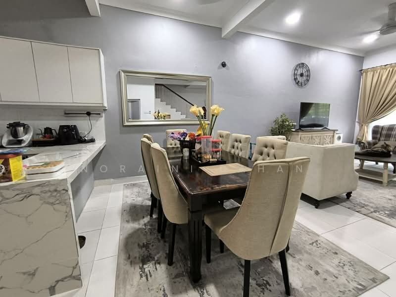 Taman Kantan Permata untuk Untuk Dijual - RM 770,000, Apr 2026 - Dining Room - PropertyGuru.com.my